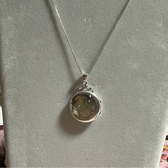 Birks Vintage locket pendant with Necklace Made in Italy Silver 925 stamps - Picture 7 of 16